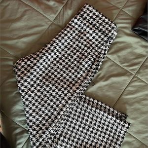 Wide-Leg Houndstooth Pants
